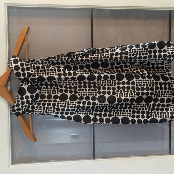 3/$20 George Sleeveless Top - Picture 3 of 3